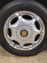 Load image into Gallery viewer, 1991 16" Wheel Sets